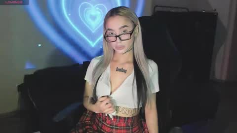 Mila online show from January 18, 8:54 am