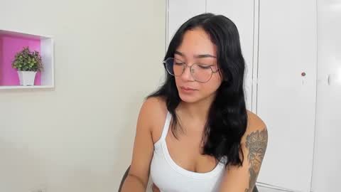 Camila online show from February 6, 1:10 pm