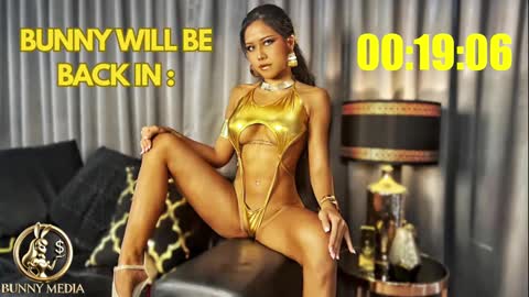 BUNNY WILDER online show from February 9, 5:40 am