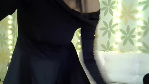 Snapshot of asianshiny chatting on October 11, 4:50 am Alice online show from October 11, 4:50 am