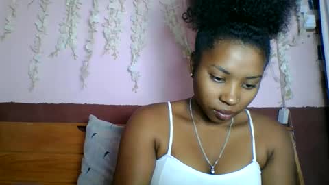asmiraa online show from May 30, 11:41 am