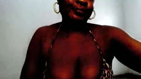 ass_elbonypussy online show from May 23, 12:25 pm