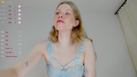 Snapshot of ass_latte chatting on December 13, 4:22 am Sasha online show from December 13, 4:22 am