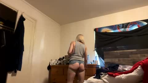 Snapshot of assilem277 chatting on January 23, 5:31 pm danni travis online show from January 23, 5:31 pm
