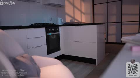 Asuna Niiya - online show from May 9, 5:31 am