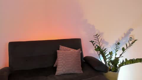 Snapshot of atena676 chatting on February 4, 1:34 am atena676 online show from February 4, 1:34 am