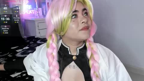 Snapshot of atena_hill chatting on October 10, 8:14 pm Athena online show from October 10, 8:14 pm