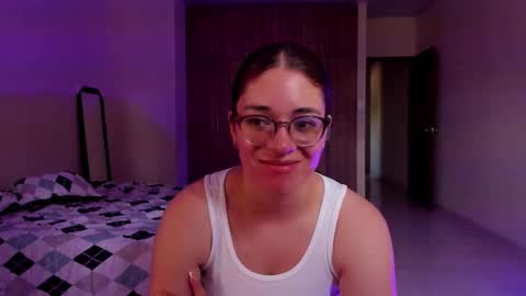 Snapshot of atenas__05 chatting on January 16, 7:52 pm atenas online show from January 16, 7:52 pm