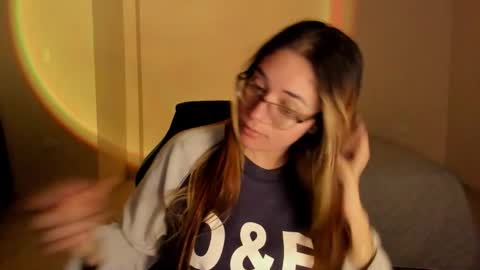 atenas online show from October 27, 10:00 am