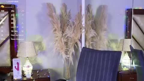 Athenea sky  online show from December 4, 9:37 pm