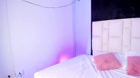 athenea__fox online show from October 16, 11:46 am