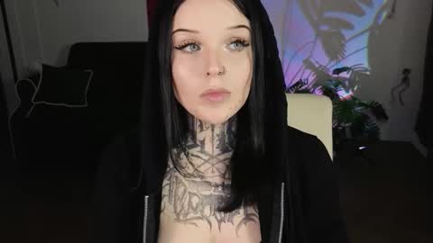 online every day between 10am-23pm online show from November 9, 11:28 am