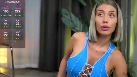 Isabella online show from October 3, 10:20 am