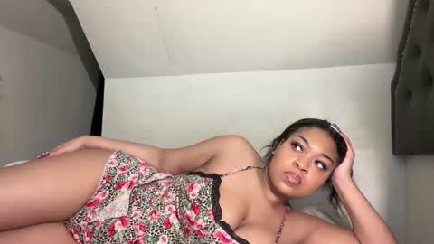 aunyxxx online show from October 18, 10:33 pm