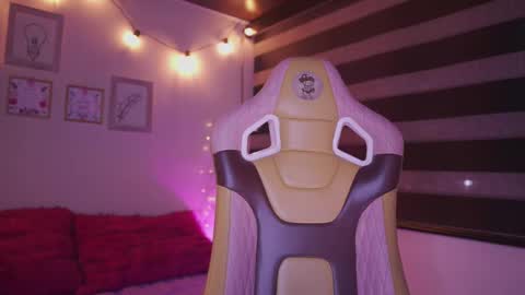 aura_rouss online show from November 8, 1:54 am