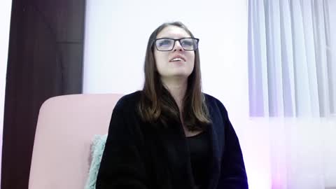 Snapshot of aurora_blossom__ chatting on December 20, 12:27 pm Aurora online show from December 20, 12:27 pm