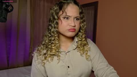 Snapshot of aurora_collins08 chatting on February 12, 3:39 pm aurora_collins08 online show from February 12, 3:39 pm