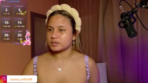 Snapshot of aurora_collins08 chatting on February 21, 3:21 pm aurora_collins08 online show from February 21, 3:21 pm