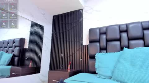 Aurora online show from November 21, 3:47 pm