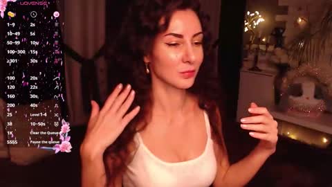 Aurora online show from December 17, 2:32 pm