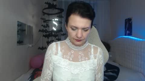 avasaturnian online show from October 16, 1:25 pm