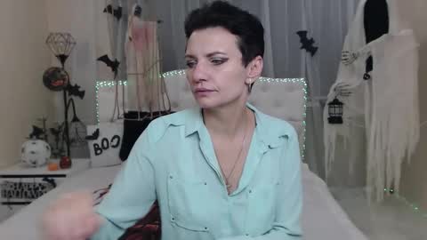 avasaturnian online show from November 3, 7:23 am