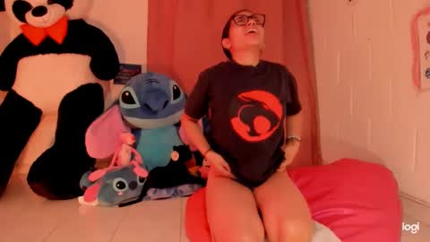 Snapshot of ave_fenix69 chatting on December 24, 1:27 am Valery -- online show from December 24, 1:27 am