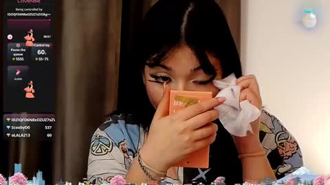 AveryWillow online show from January 27, 12:01 am