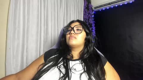 avrilrizox online show from April 17, 6:04 am