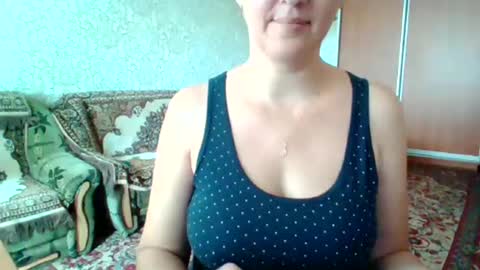 awesomeladyy online show from October 5, 8:19 am