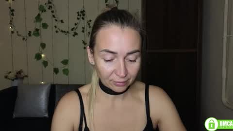 Jully online show from November 3, 6:23 pm