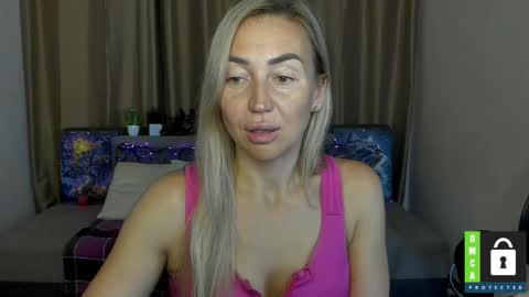 Snapshot of ay_kiss_jully chatting on September 30, 6:24 pm Jully online show from September 30, 6:24 pm