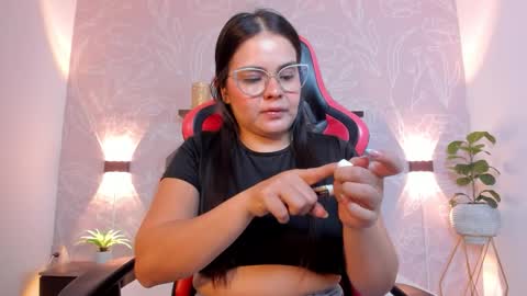 Alyda Jaramillo online show from February 26, 7:35 pm