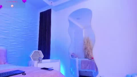 aylinlove_ online show from July 3, 12:44 pm