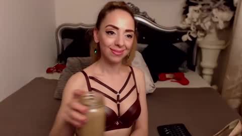 aylynrichard online show from January 11, 8:00 am