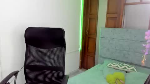 aysha_winxx online show from November 25, 3:52 am