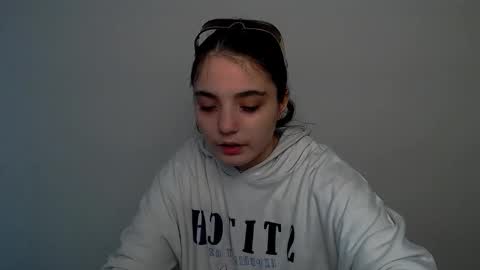 azumi_chan_ online show from November 1, 9:02 am