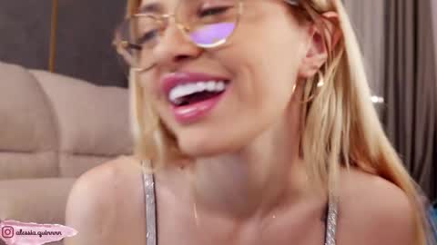 Alessia online show from October 18, 7:59 pm