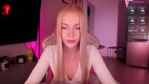 Bonnie  online show from September 27, 11:39 am