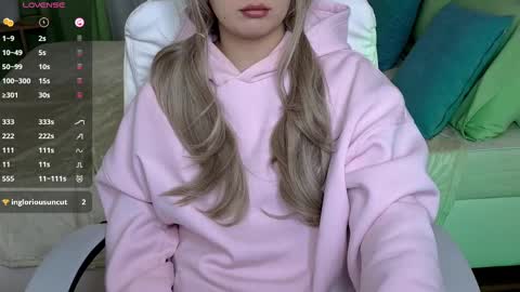 Snapshot of baby_debbie chatting on February 22, 7:54 pm Debora online show from February 22, 7:54 pm