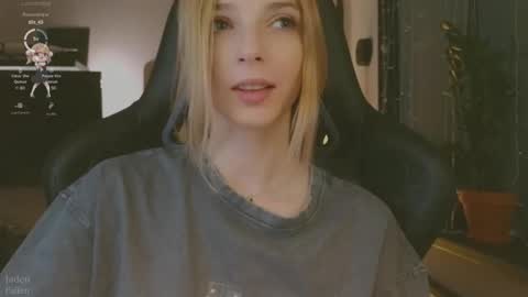 baby gopn1k online show from December 24, 5:16 am