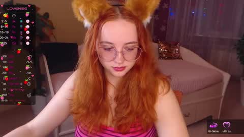 Snapshot of baby_little_fox chatting on October 22, 11:37 am baby_little_fox online show from October 22, 11:37 am