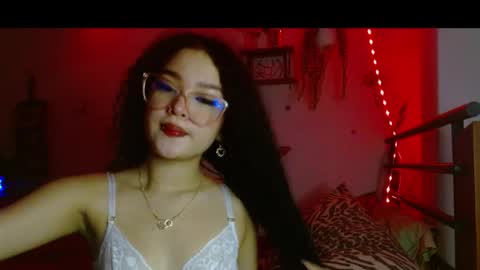 babybombom08 online show from April 30, 10:25 pm