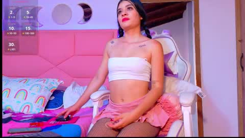 mia online show from December 13, 7:53 pm