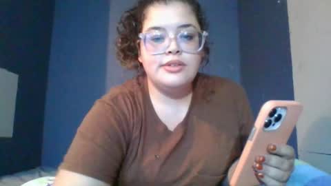 Your Highness Elle online show from October 28, 10:25 pm