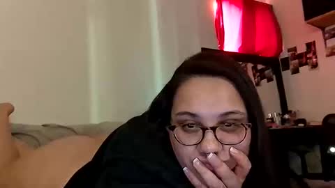 babyizzie online show from February 28, 12:21 am