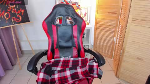 babyyulli online show from March 26, 8:49 am