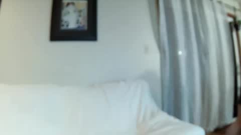 Snapshot of badbi1000 chatting on September 12, 2:01 am badbi1000 online show from September 12, 2:01 am