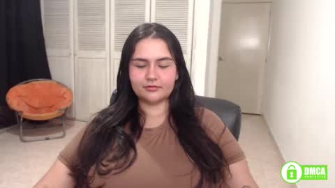 Snapshot of baddie_maddie_ chatting on September 18, 6:56 am want custom text me through my snap 3 online show from September 18, 6:56 am