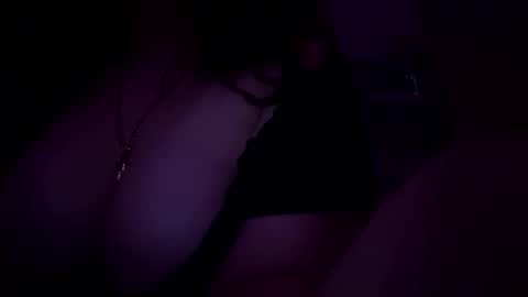 baddieslutt22 online show from November 18, 6:36 am